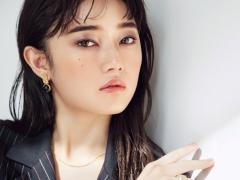 オフィスメイクにも◎！ ラデュレのモーヴ系アイシャドウで目ヂカラUPの女っぽメイク完成