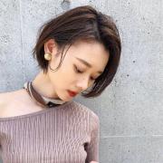 無造作ヘアでこなれ感ある女っぽさをアピール！ボサに見せない作り方は？レングス別スタ