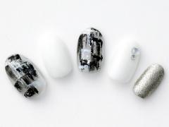 冬のラメネイル23選｜イベントシーズンにも映える、キラキラ煌めく手元で気分UP！ |