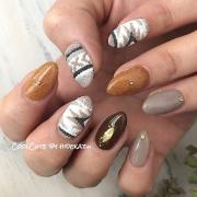 冬のデニムに合わせたい！オルテガ柄ネイル特集 -