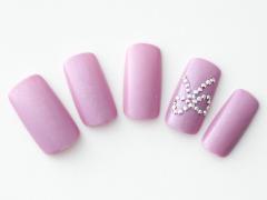 【365日ネイル】大ぶりリボンで大人かわいく♪ 華やぎ感いっぱいのピンクパープルネイル