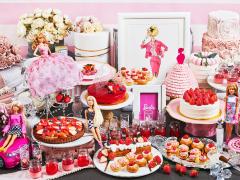 ザストリングス表参道で「ストロベリーホリック～バービー×いちごコレクション～」乙女の