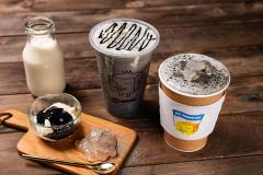 アイスモンスター「黒ゴマ豆花ラテ」「黒ゴマわらびもちラテ」大阪＆名古屋限定登場