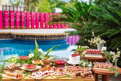 福岡であまおうデザートオーダービュッフェ、苺タルトやムースなど20種