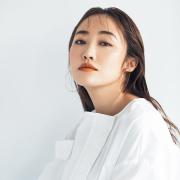 神崎恵さん×おしゃれリップ｜最旬イエローリップで自分の顔を更新して！ |