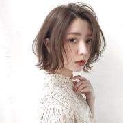 伸ばしかけさん必見♡クセを活かした「外ハネ」アレンジ６選 -