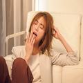 寝ても疲れが取れていない…そんな朝のヘア&メイクのポイントを解説 |