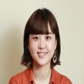 湿気でうねるクセを生かす！｜ゆるやかなウェーブが女らしいパーマ風ダウンスタイル【美