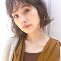無造作カールへアで結んでもおしゃれに！前髪ありの大人カジュアルボブ |