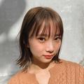 ミディアムの外ハネで作る女っぽヘアの正解とは？ いち押しスタイル＆スタイリング |