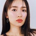 シュウ ウエムラの濃密オレンジリップでボリューミーな色っぽ唇に♪ |