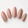 【365日ネイル】連休明けは潔く単色塗りで！ピンクオーロラを放つベージュネイル |
