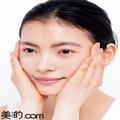 リキッドファンデーションで1日中崩れないツヤ肌を手に入れる！ブラシを使った塗り方＆お