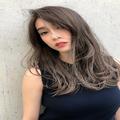 本当は教えたくない！美容師が実践するこなれた大人巻き髪の作り方 - ビューティーガール