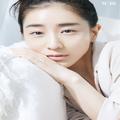 おでこのプツプツ、田中みな実さんのレスキュー方法は？ 学生時代から愛用する美容液など