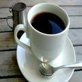 ねこ背を改善する意外な生活習慣「お昼のコーヒーはNG」 -