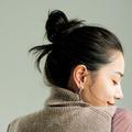 太くて硬いロングヘアだけどトップ位置のお団子は作れる！ キレイなお団子ヘアを作るコツ