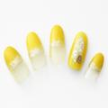 【365日ネイル】気分まで明るく！軽やかに華やかなイエローネイル |