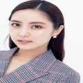リップ、チーク、眉…なんだかメイクがぼんやりしているなら、どのパーツを濃くするのが