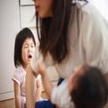 産後うつは“甘え”じゃない。いま母親には“相当なバランス感覚”が求められている « ビ