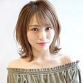 韓国風前髪でおしゃれに差をつける！大人カジュアルのくびれミディアムへア |
