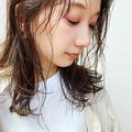 なかなか上手にできない...大人の「濡れ髪」の作り方⇒ -