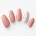 【365日ネイル】縦ラインビジューがエレガント♪女度を加速させるピンクネイル |