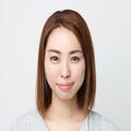 強いクセ毛をしっかり抑えてひとまとめに｜すっきりタイトなひとまとめテク【美容賢者の