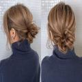 マフラー＆タートルネックがもっと可愛くなる！ボブの簡単お団子ヘアアレンジ3選 - ビュー