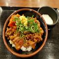 丸亀製麺マニアが注目のメニューにない『焼肉丼』が激ウマ 1杯を3度楽しむ方法 - ビューテ