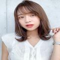 外ハネでおしゃれ度アップのミディアムヘアまとめ。おすすめのやり方をご紹介 - ビューテ