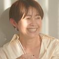 レディなイエローアイ×ダークレッドな唇に映える春コーデは？ 山本舞香さんが大胆なボリ