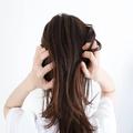 乾燥してパサつく…冬でも「大人っぽい艶髪」をつくる4つのヘアケア術 - ビューティーガー