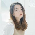 ワンカールで決まる！フェミニンレイヤー×大人セミロング｜最旬ヘアカタログ |