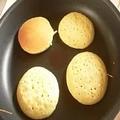ふわふわアレンジ！ ホットケーキ“二度焼き”でつくる「フレンチパンケーキ」 - ビューテ
