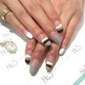こなれ感ならお任せ！グレー×フレンチネイルから目が離せない -