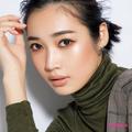 みんベス受賞コスメ、ルナソルの多色パレットを活用！ アイライナーをプラスして楽しむマ
