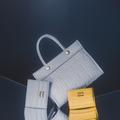 ミュウミュウ（Miu MIu）×ニューバランスのコラボスニーカーも先行発売！ -