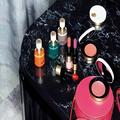 エルメスのボルドーリップとネイル、その深みが醸すエレガントな色香｜美的GRAND |
