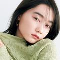 くすんで見えやすいグリーンシャドウには●●をプラスして立体感をUP！｜おすすめアイテム