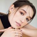 大人っぽい目力に思わずドキッ。トラウデン直美さん×マットピンクでつくる彫深大人フェー