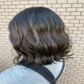 垢抜ける「ボブ×暗めグラデーションカラー」大人も挑戦しやすい色味って？ - ビューティー