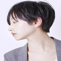 黒髪×ショートカットの最旬ヘアカタログ《2022》トレンド感◎の大人っぽい髪型 - ビューテ