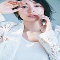 爽やかなブルー系コスメで透明感のある春っぽフェイスに｜H&M・猪股真衣子さんが春メイク