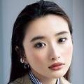 最旬グリーンアイシャドウが気分♪ 彫り深マットなこなれEYEを人気H&Mが提案 |