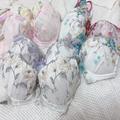 春の花満開デザインのブラジャー5選。シルエットも気分も上向きに | ビューティーガール