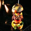 5万円のハンバーガー!? 食べるのがもったいない「最高級のジャンクフード」が爆誕 - ビュー