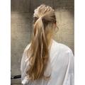 フィッシュボーンで作る帽子にもピッタリのツインテールアレンジ |
