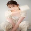 ワンポイントがおしゃれ♡【吉田朱里】が着こなす中級肌見せコーデ4選 - ビューティーガー