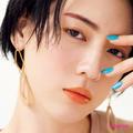 三吉彩花×paku☆chan。ALL2000円以下のプチプラコスメで夏色ニュアンスメイク | ビューティーガ